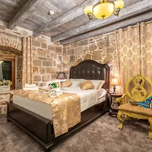 Heritage Palace Varos - Mag Quaint & Elegant Boutique **** Split
